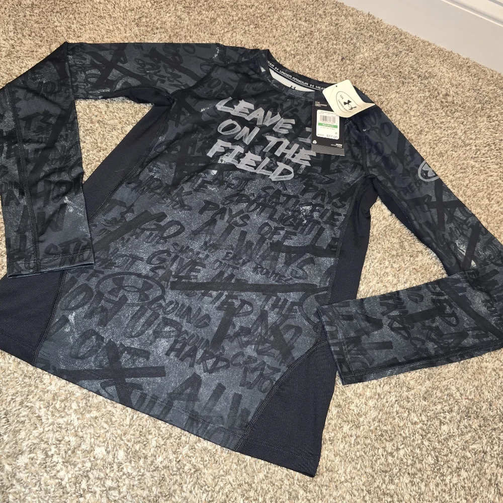 Under Armour Youth Black Graphic Long Sleeve Shirt Large NWT